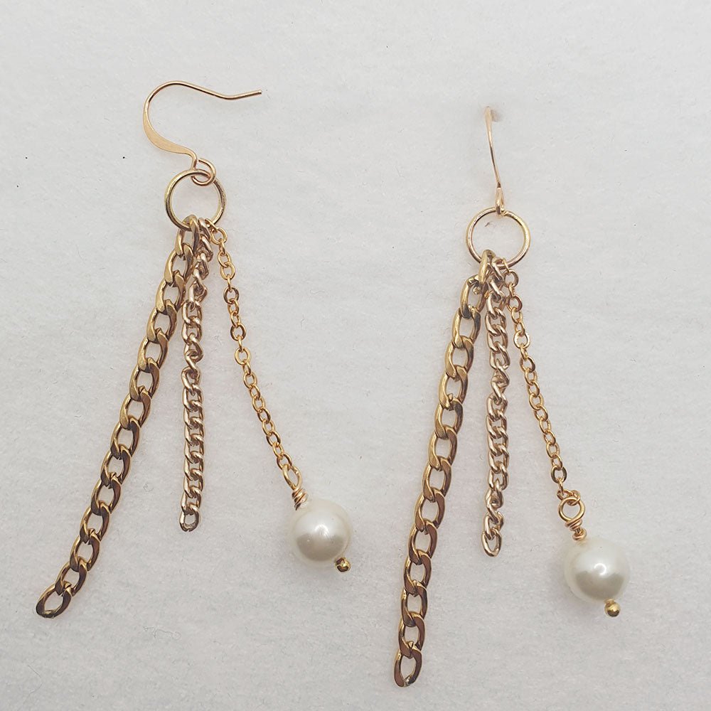 Idée cadeau femme Idée cadeau jeune fille Bijou fait main Accessoire fait main Artisan Artisane Bijou upcyclé Recyclage Perle recyclée Fait en France Made in France Local Collier Bague Bracelet Boucles d’oreilles
