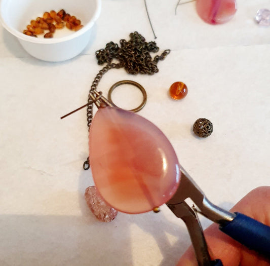 Comment réaliser soi-même un bijou de clés ? - Atelier 9viescom9