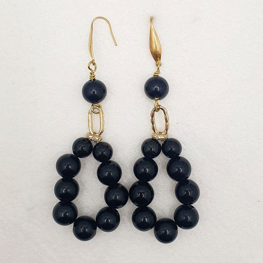 Boucles d'oreilles Deauville - Collection CHARLOTTE - Atelier 9viescom9 - Boucles d'oreilles upcyclées - Perles noires et métal doré